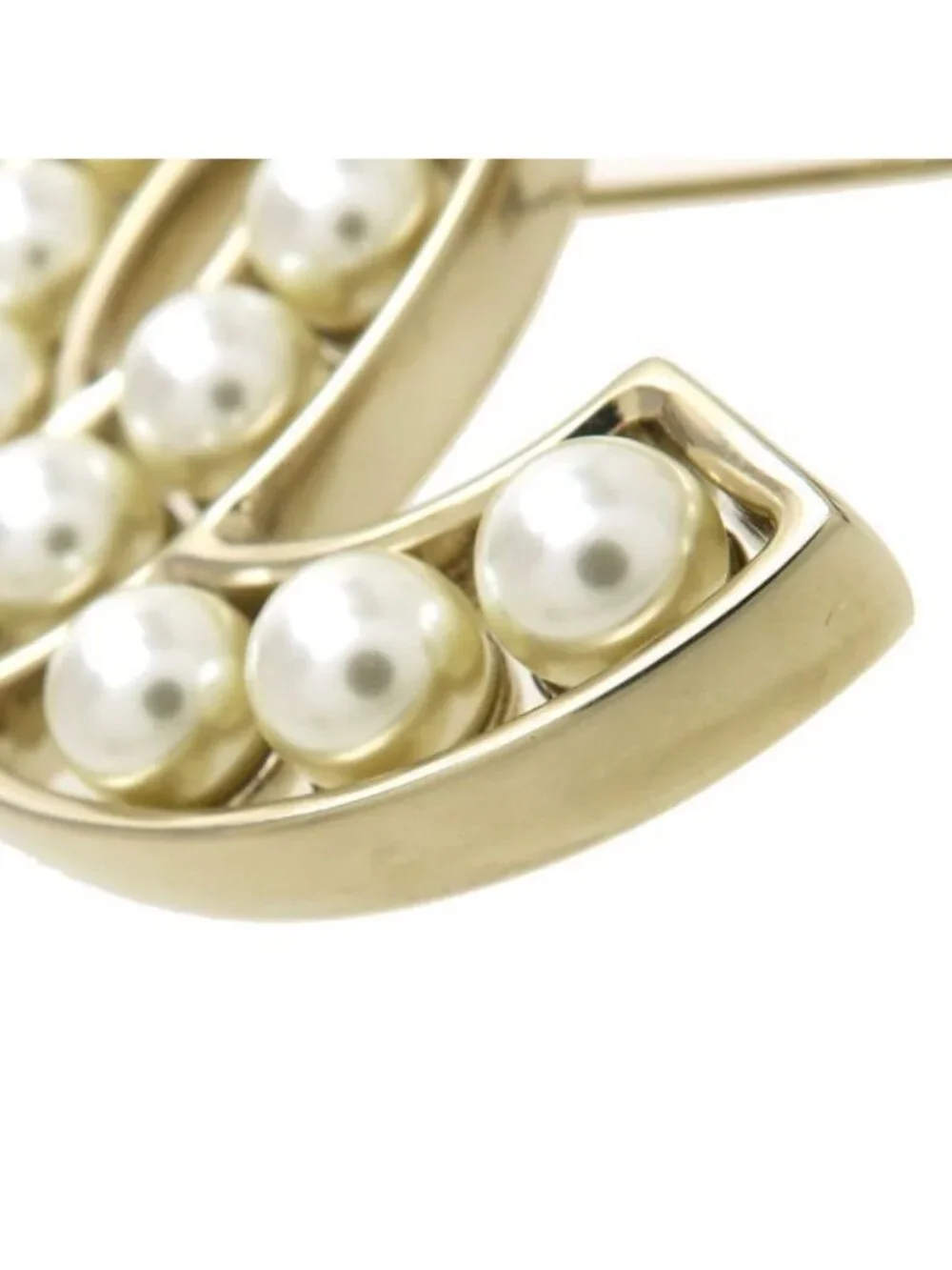 Chanel Brooch Gold